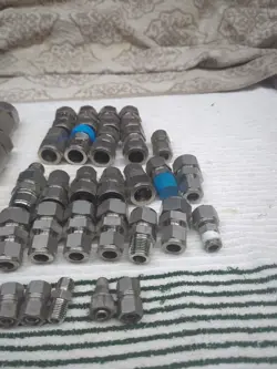 FITTING LOT VARIOUS