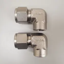 SWAGELOK SS-810-8-4 STAINLESS ELBOW FITTINGS 1/2