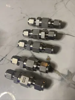 LOT-5PC  SWAGELOK SS-CHS4  1/3  CHEKE VALVE