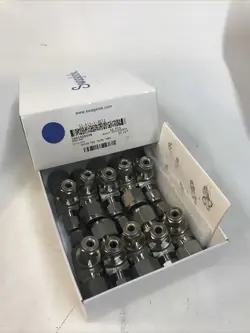 *BOX OF 10* SWAGELOK SS-810-3-4BT4 STAINLESS STEEL FITTING UNION TEE BORE THRU