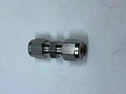 SWAGELOK SS-400-6 TUBE FITTING 1/4 IN TUBE OD. SS.