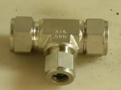 SWAGELOK SS-1210-3-12-8  REDUCING UNION TEE 3/4 IN. X 3/4 IN. X 1/2 IN. TUBE OD