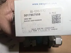 SWAGELOK SS MALE CONNECTORS 3/4” TUBE X 1” NPT, SS-1210-1-16 12 THREAD