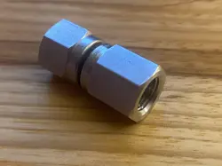 SWAGELOK SS-4-TA-7-2  , 1/4 TUBE ADAPT X 1/8 FEMALE NPT,