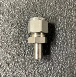 NEW SWAGELOK SS-810-R-6.  1/2” X 3/8” STRAIGHT REDUCER COMPRESSION TUBE FITTING