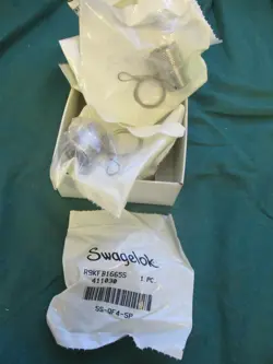 SWAGELOK STEM PROTECTOR  1/4