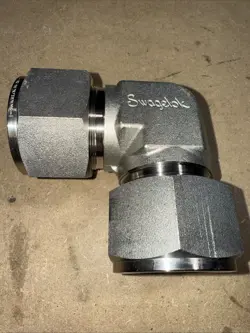 ELBOW 1-1/2”