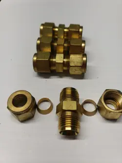 SWAGELOK BRASS 3/8