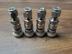 LOT OF 4 SWAGELOK SS-QC4-B-400 STAINLESS DESO QUICK CONNECT 1/4