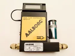 AALBORG GFC171 MASS FLOW CONTROLLER AR GAS 0-32 SCFH READOUT SWAGELOK 1/4” COMPR