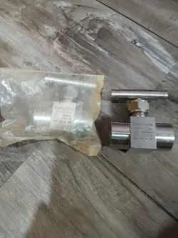 SWAGELOK SS-26WFV VALVE, USED