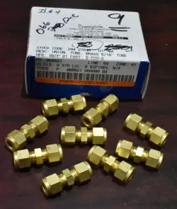 [LOT OF 9]