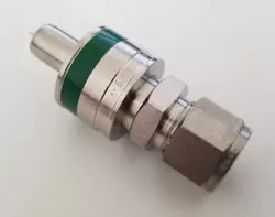 SWAGELOK QC8 SERIES 316 QUICK CONNECT STEM WITH VALVE 1/2 IN GREEN KEY 3