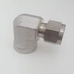 3/8 FNPT SS-600-8-6