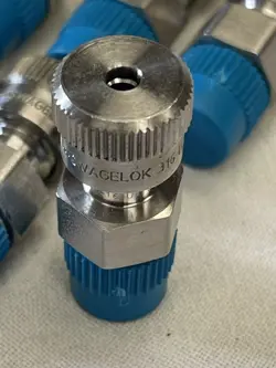 VACUUM FITTING 1/8