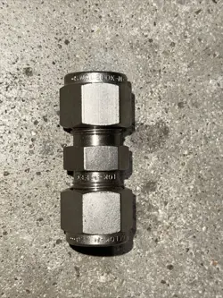400/R-405 UNION FITTING