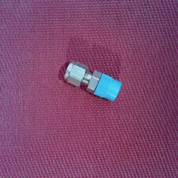SWAGELOK® 1/4 TUBE OD X 1/4 NPT MALE PIPE STRAIGHT CONNECTOR 316 STAINLESS STEEL