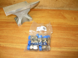 SS-810-1-8ST LOT OF