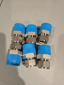SWAGELOK SS-1210-1-16 MALE STRAIGHT CONNECTOR 3/4