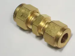 1 - SWAGELOK BRASS UNION,  8 MM OD TUBE,  B-8M0-6