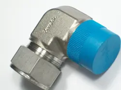 1 - SWAGELOK STAINLESS STEEL ELBOW CONNECTOR, 1
