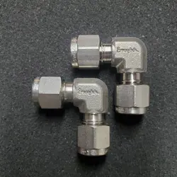 UNION FITTINGS. LOT