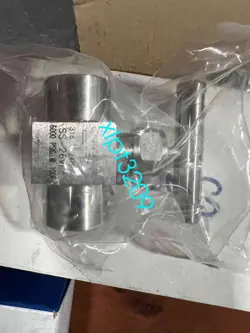 SS-26VF8 NEW SWAGELOK VALVE SHIPPING DHL OR FEDEX$