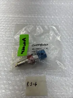 **NEW SWAGELOK SS-QC8-D-8PM QUICK CONNECT STEM W/ VALVE 1/2