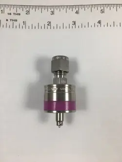 SWAGELOK SS-QC4-D-400K7 QUICK CONNECT STEM W VALVE 1/4 IN. PURPLE KEY 