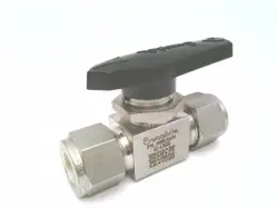 1- SWAGELOK STAINLESS STEEL BALL VALVE, 1/2