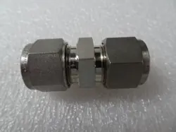 SWAGELOK SS-12M0-6-8 UNION FITTING 1/2