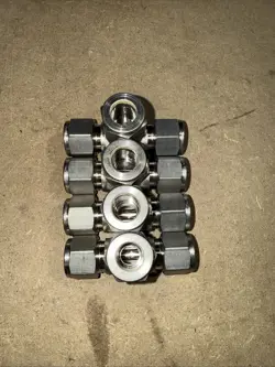 SWAGELOK SS-810-3 1/2” TEE 