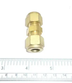 SWAGELOK B-600-6, 316SS BRASS TUBE FITTING 3/8