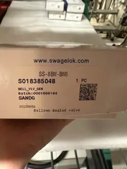 SWAGELOK SS-8BW-BW8 (NIB)