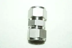 SWAGELOK TUBE FITTING, UNION, 3/4 IN. TUBE OD (SS-1210-6)