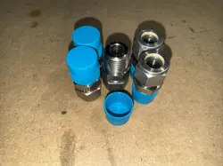 SS-810-1-8 1/2” TUBE X 1/2” MNPT