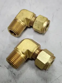 (2) NEW SWAGELOK BRASS TUBE FITTING MALE ELBOW 3/8