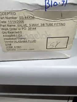 SWAGELOK SS-44XS6 BALL VALVE