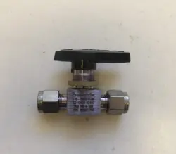 SWAGELOK P/N: SS-42GS4-12457 BALL VALVE STAINLESS STEEL