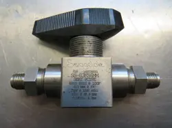 SWAGELOK SS-83KS6MM BALL VALVE