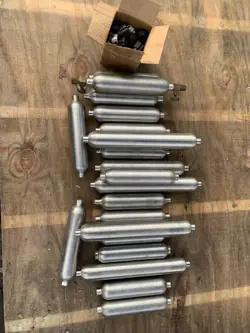 SWAGELOK M-HDF4-500 DOT-COMPLIANT SAMPLE CYLINDER