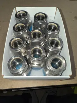SWAGELOK SS-1210-1-16 3/4” TUBE X 1” MNPT