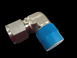SWAGELOK TUBE FITTING MALE ELBOW, 1/2 IN. TUBE OD X 1/2 IN MALE NPT SS-810-2-8SW