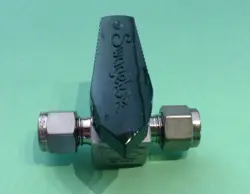PLUG VALVE SS-4P4T