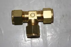 1/2 TUBE BRASS UNION TEE FITTING CAJON SWAGELOK B-810-3