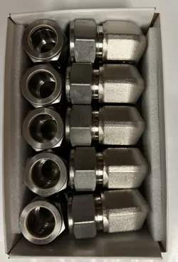 SWAGELOK SS-1210-9 3/4
