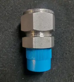 SWAGELOK SS-1210-1-8  STAINLESS STEEL CONNECTOR FITTING 3/4” TUBE X 1/2” MNPT