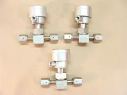LOT OF 3 NUPRO SWAGELOK SS-4BK BELLOWS VALVE V51-1C