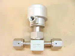 SWAGELOK SS-4BK