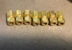 B-600-7-4 SWAGELOK BRASS FEMALE CONNECTOR  ; 3/8 TUBE X 1/4 - 1 FITTING